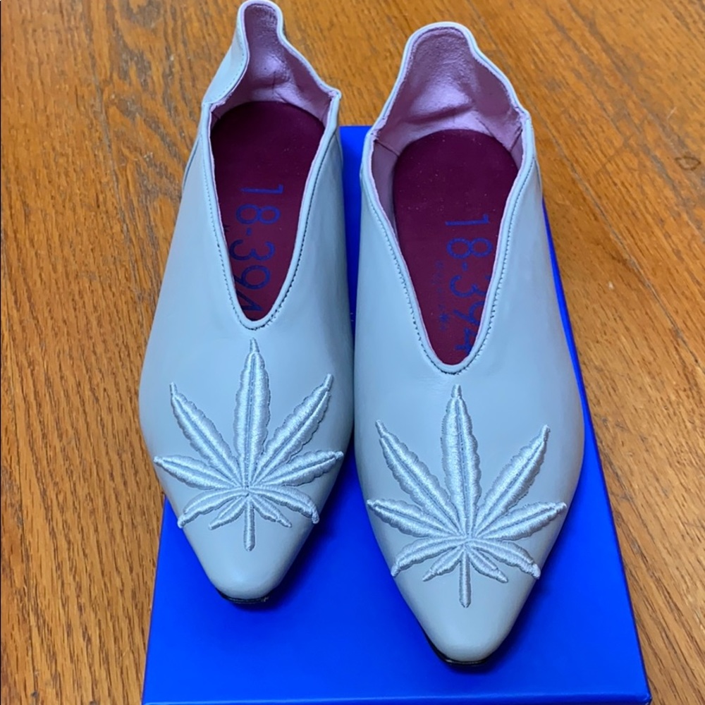 Majorelle Flat Leaf Shoe
